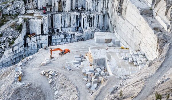 خرید عمده سنگ ساختمانی در اصفهان